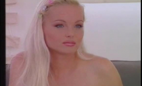 Silvia Saint is having casual sex with her agent, while having a phone call during the show