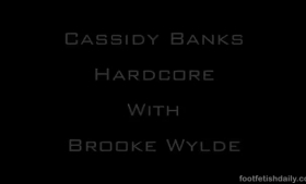 Brooke Wylde plays with her pussy and ass