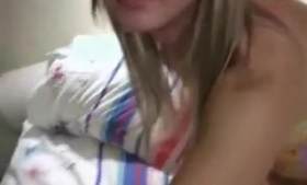 Sweet blonde amateur riding her kink on webcam