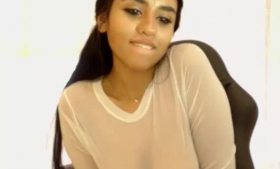 Stunning webcam teenie loves sucking dick